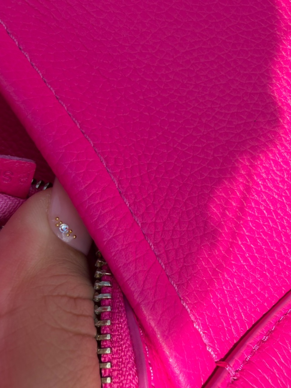 Marc Jacobs Hot Pink The Tote Bag Large Leather Tote with Removable Strap - Picture 11 of 12